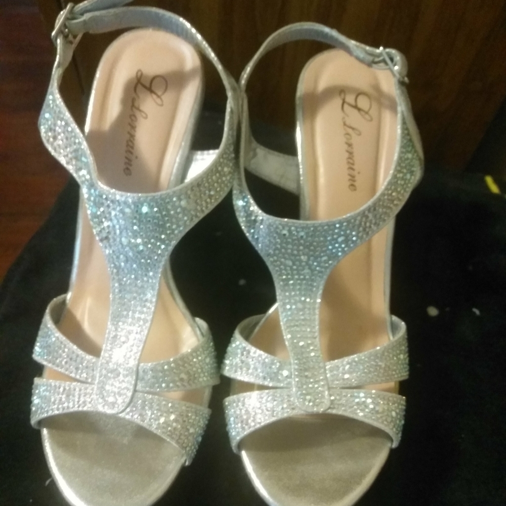 Lauren Lorraine Silver Nika Wedge Sandal